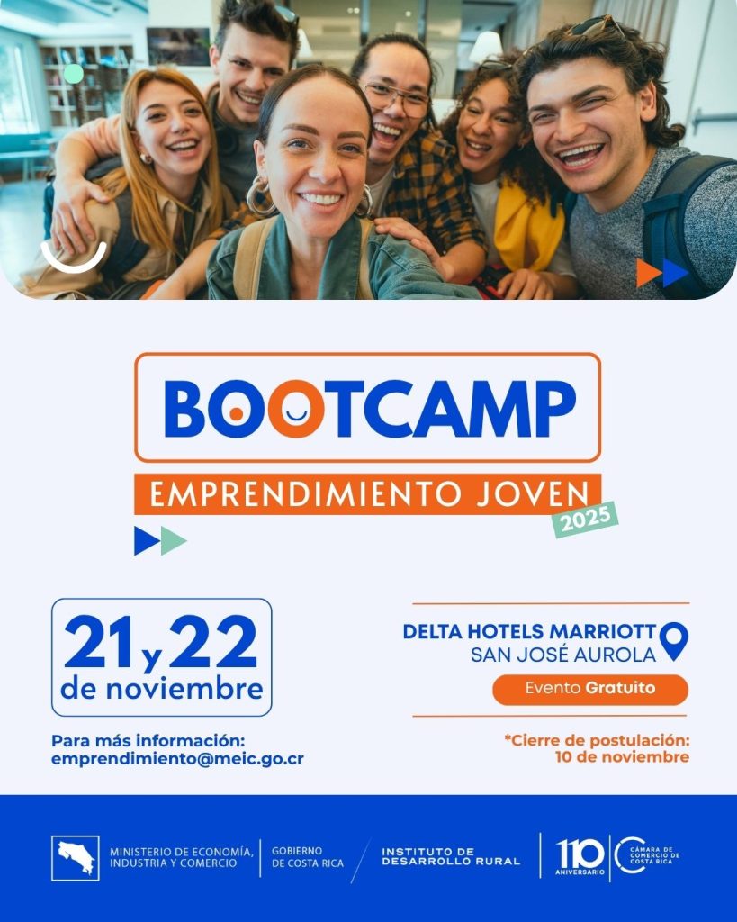 grupo de jóvenes sonriendo.